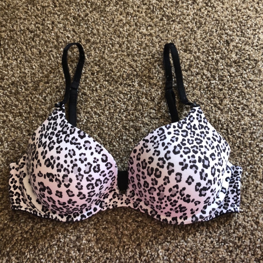 New Without Tags Victoria’s Secret Push-Up Bra